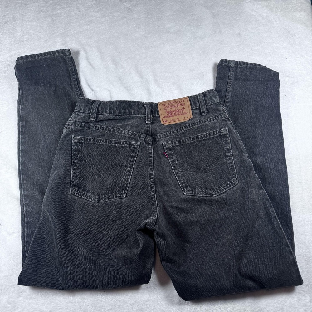 VTG Levi's 550 Jeans Womens 11 Long Black Relaxed Fit Tapered Leg Made in Canada